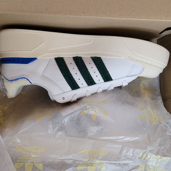 NWT Adidas Superstar Bonega fits 7.0 ladies size - Picture 14 of 16